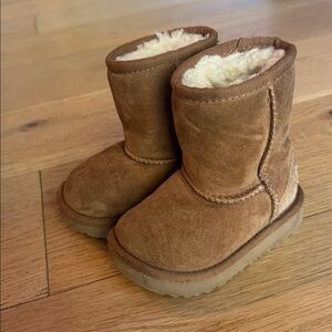 UGG Classic II Chestnut Toddler Boots